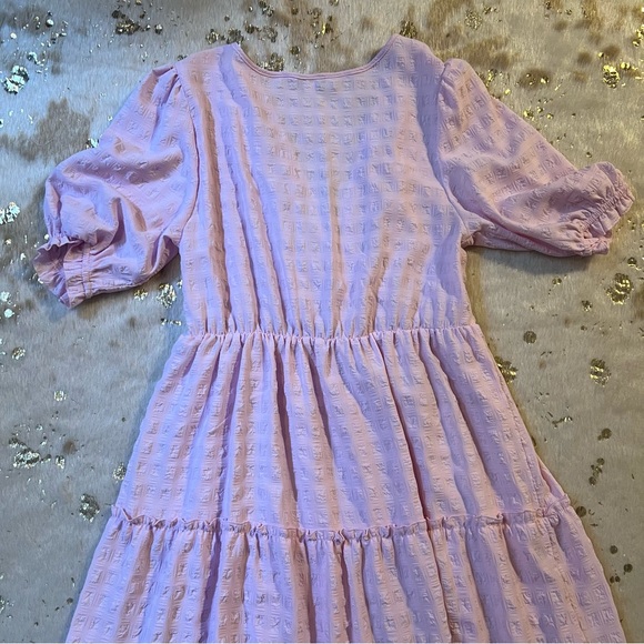 NWT Ophelia Roe Tiered V Neck Pink Dress Size Medium - Picture 8 of 12
